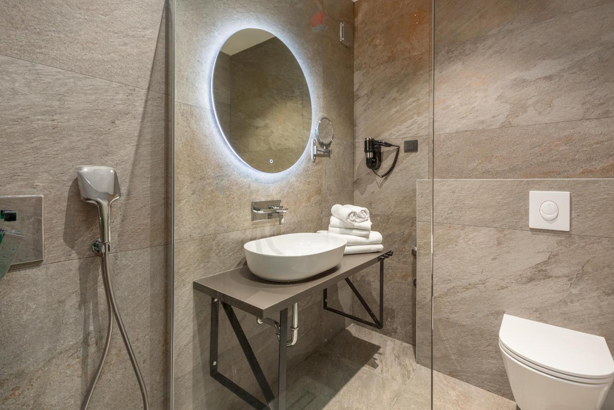 Hotel Squero Ровинь Экстерьер фото