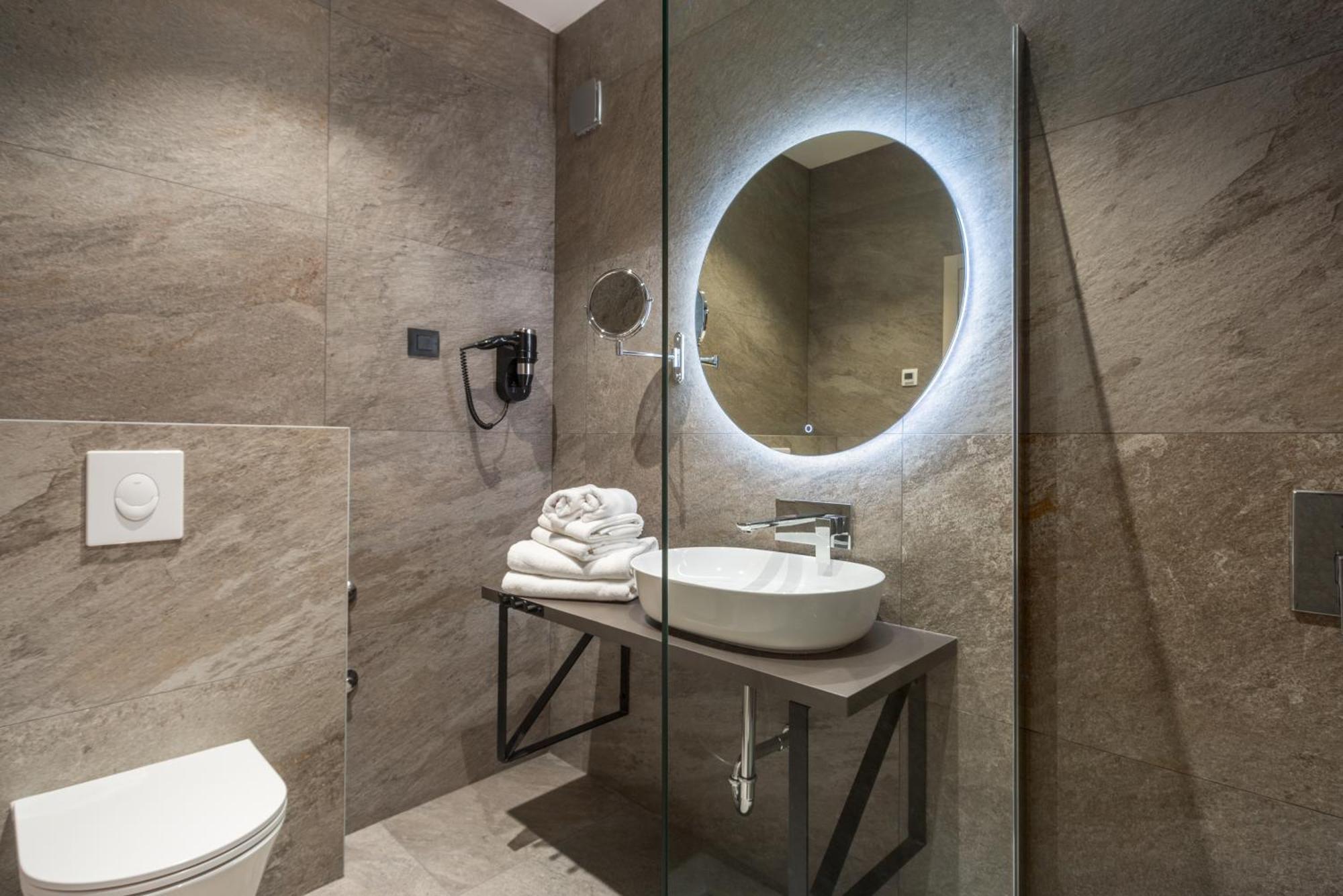 Hotel Squero Ровинь Экстерьер фото