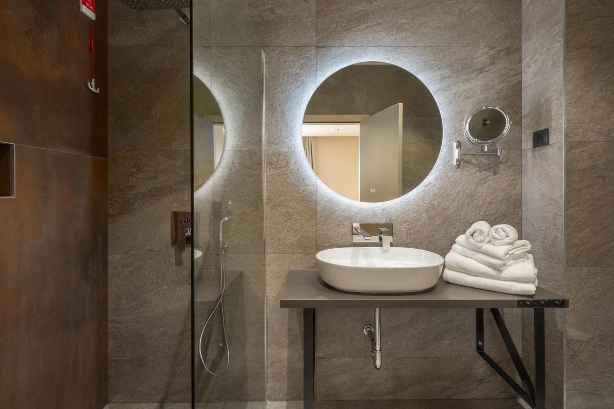Hotel Squero Ровинь Экстерьер фото